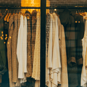 FashionTrends-Can you rent luxury clothes for a special occasion-Banner Fashion Trends - Luxe kledingverhuursites en al hun voordelen - banner