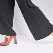 fashion trends - Broeken met wijde pijpen zijn terug en blijven hier